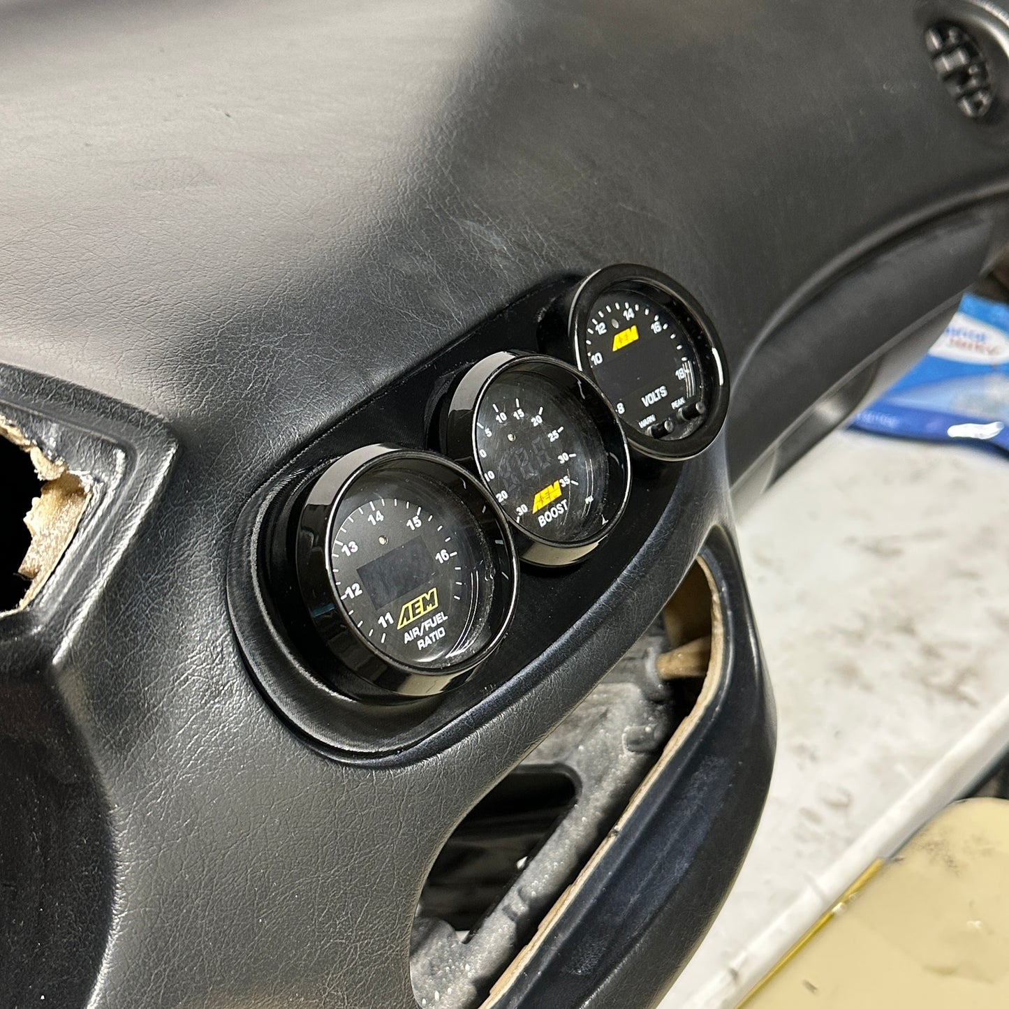 Triple gauge pod mount for 1993-1997 Del Sol replaces center vent