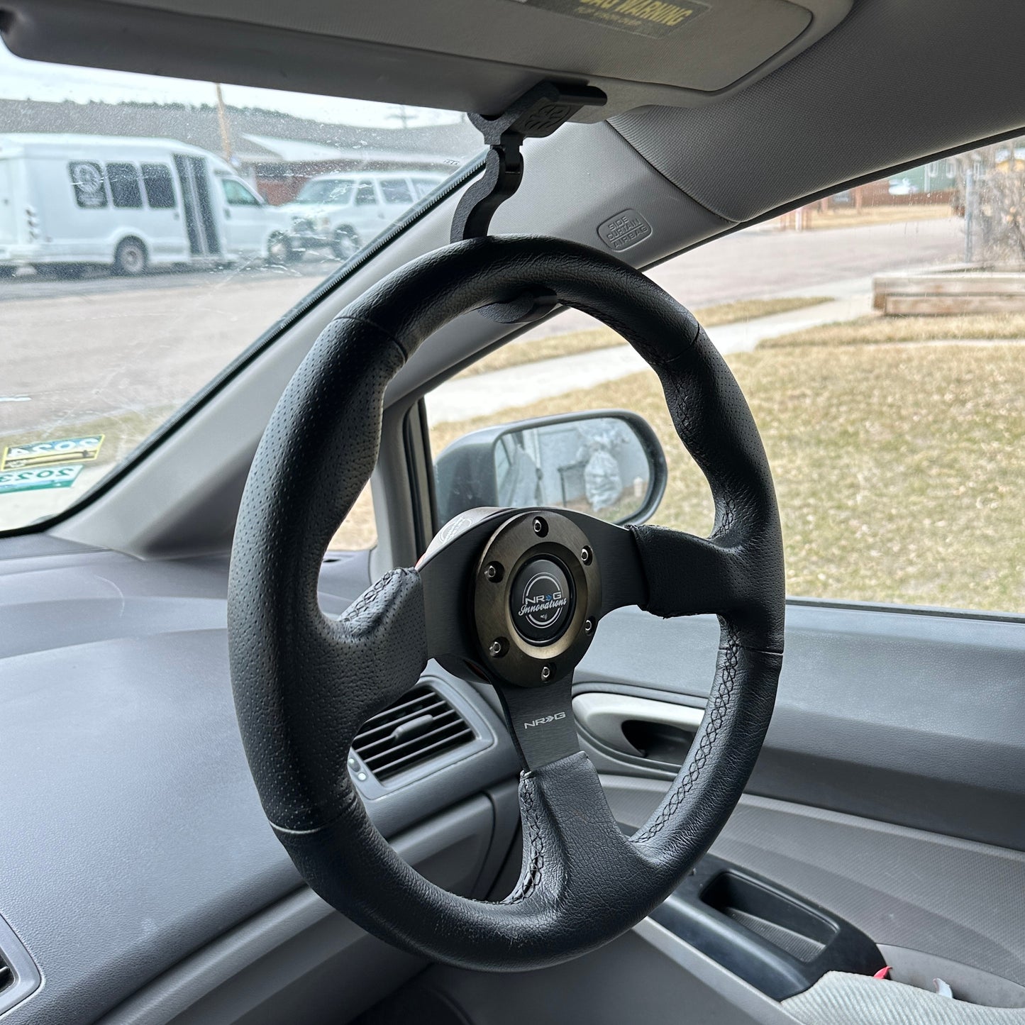 Steering wheel sun visor display holder clip universal for Quick release hook