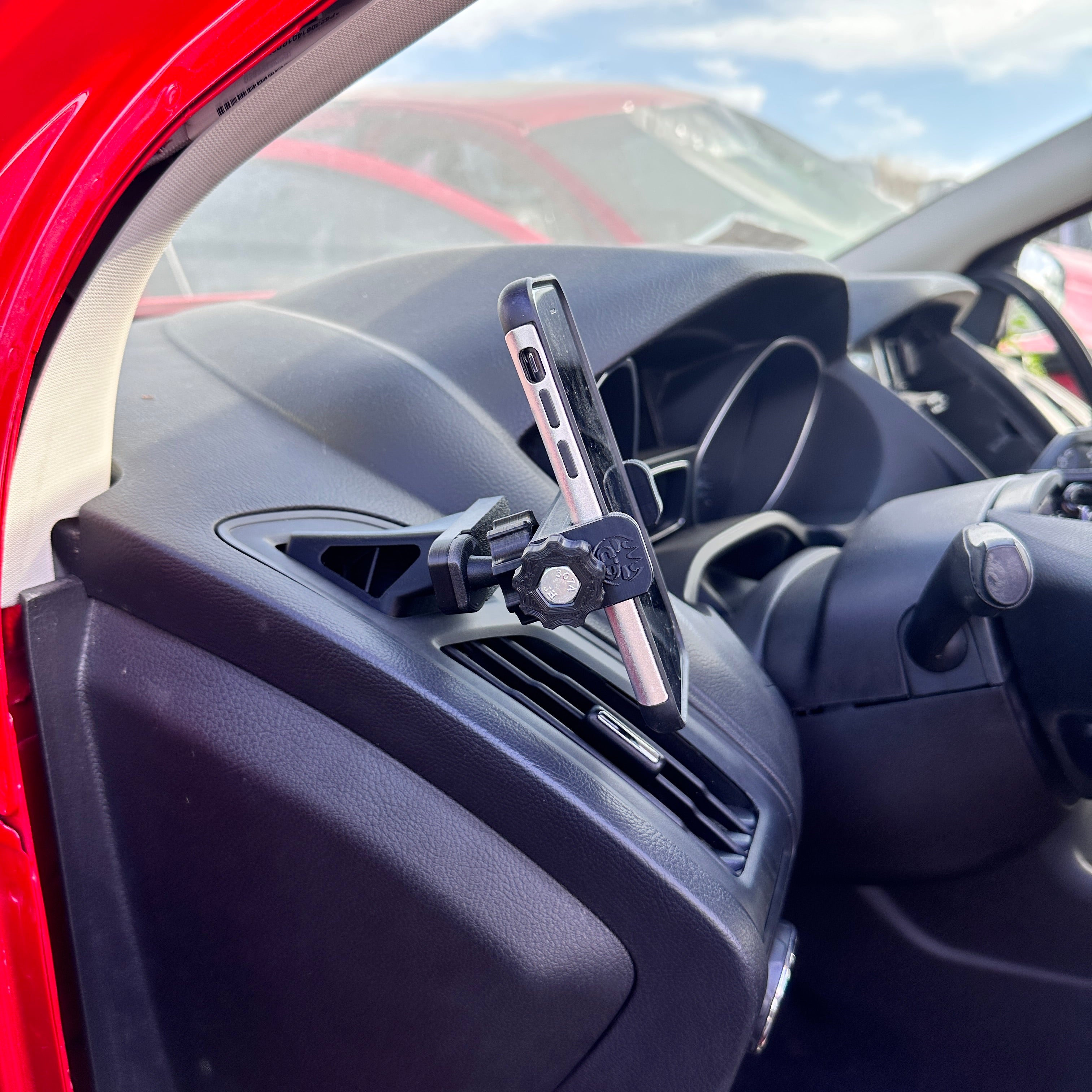 Custom Phone mount for 2012-2018 Focus ST RS functional defrost