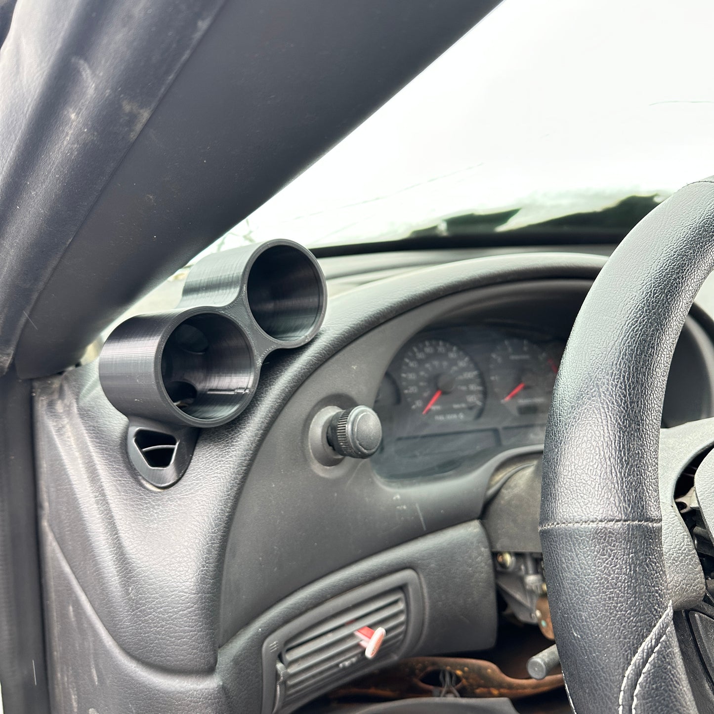 Dual gauge pod mount for 1994-2004 Mustang functional defrost vent