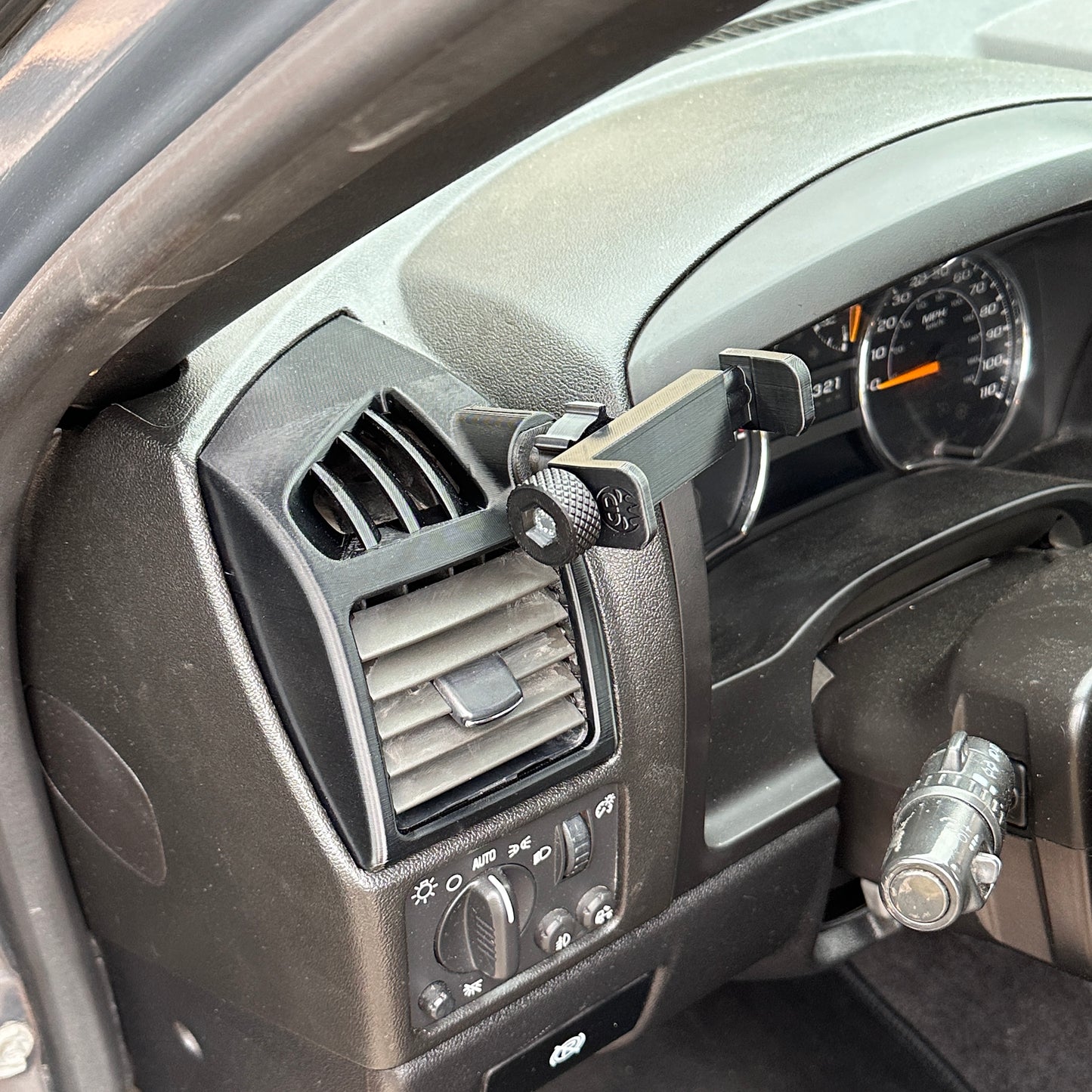 Custom phone mount for 2004-2012 Colorado GMC Canyon vent cover
