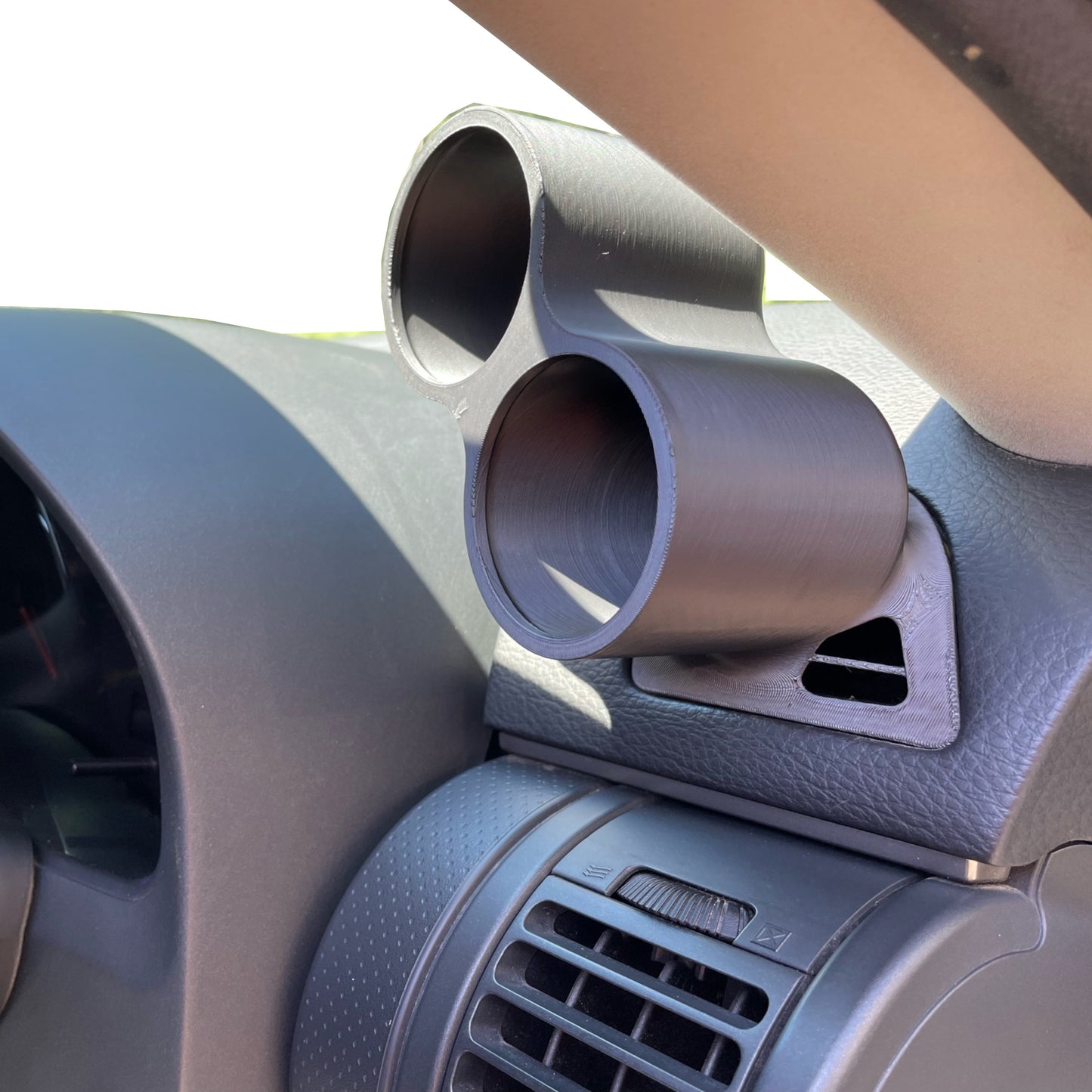 Dual gauge pod mount for 2003-2005 G35 functional defrost vent (Pre-Facelift)