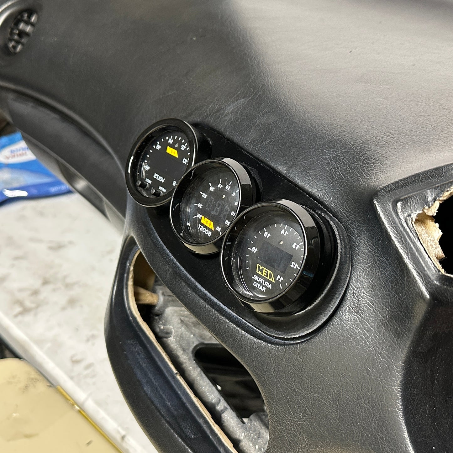 Triple gauge pod mount for 1993-1997 Del Sol replaces center vent