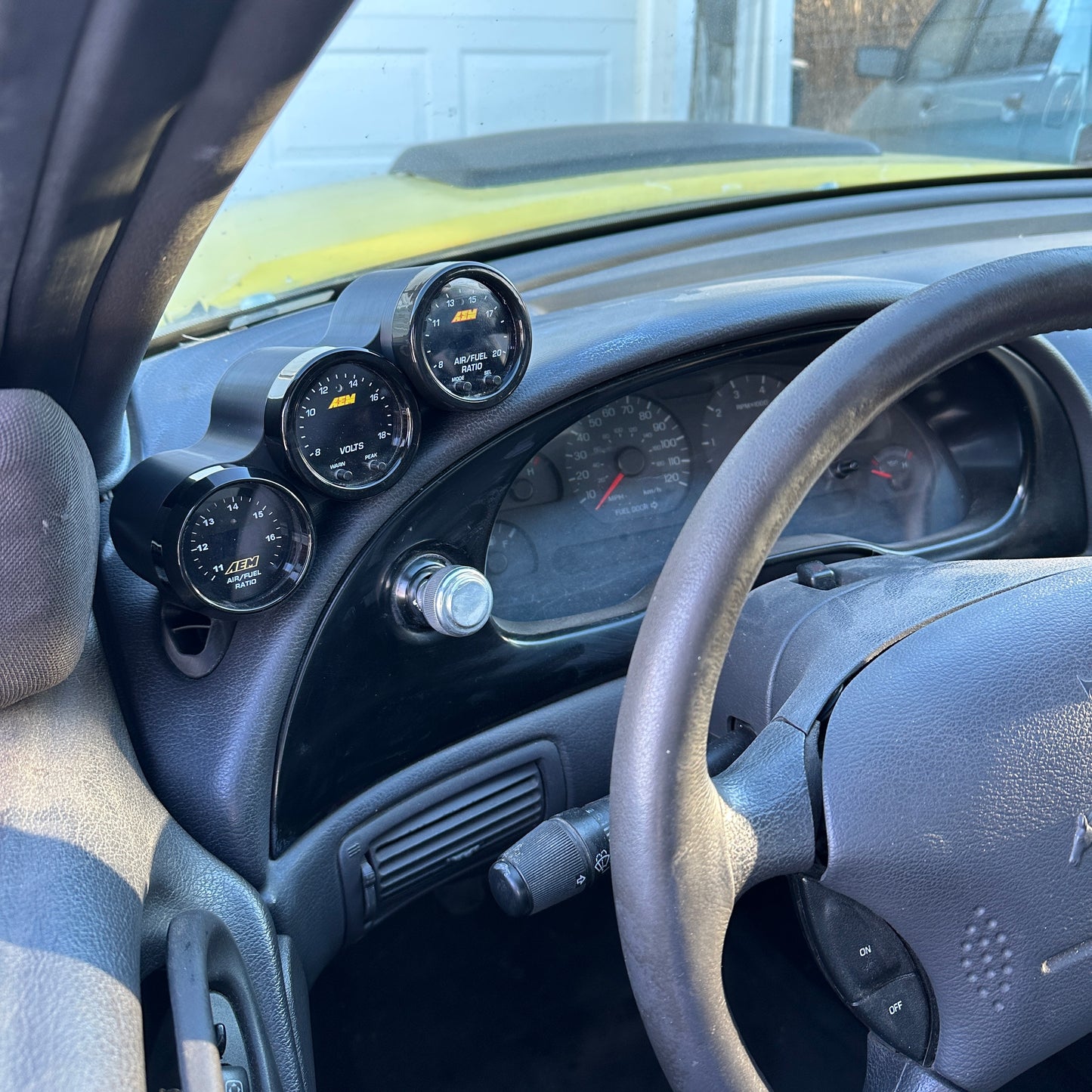 Triple gauge pod mount for 1994-2004 Mustang functional defrost vent