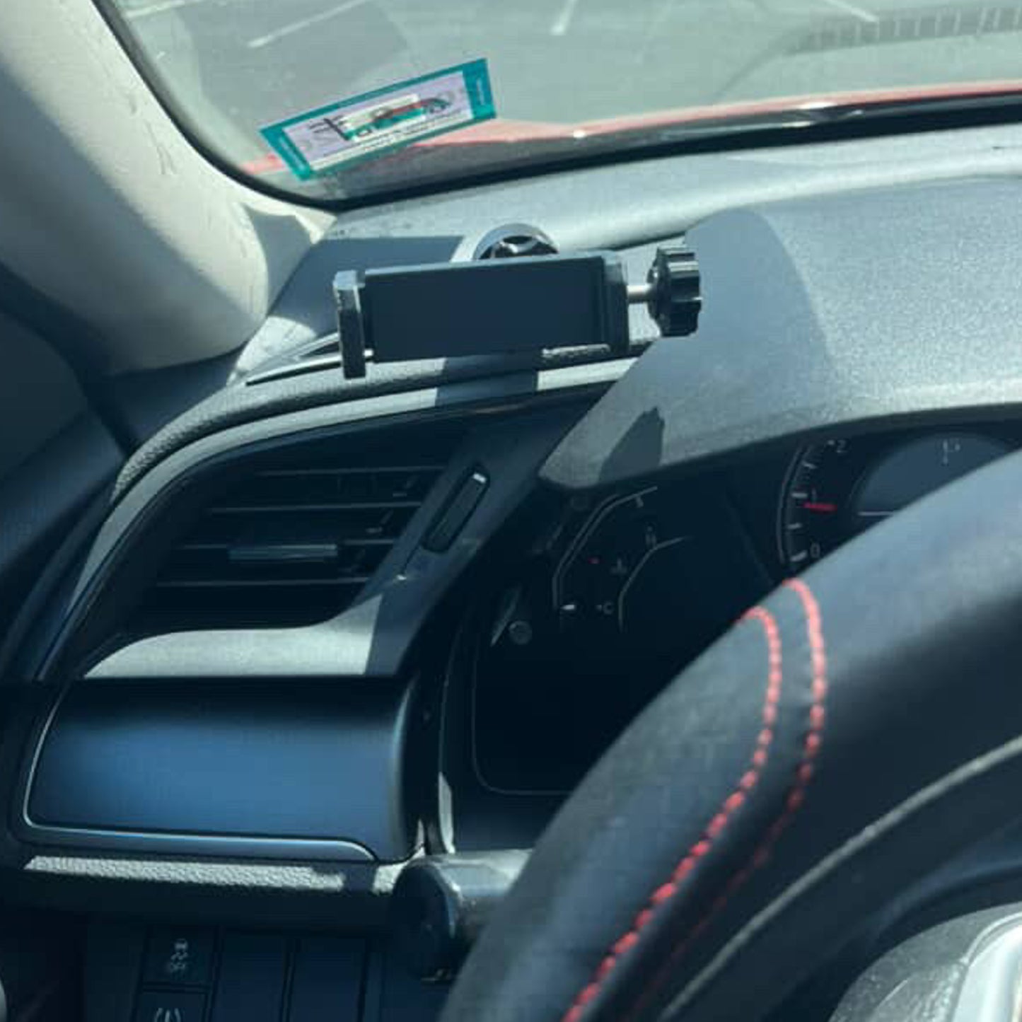 Custom phone mount for 2016-2020 Civic 10th gen defros vent