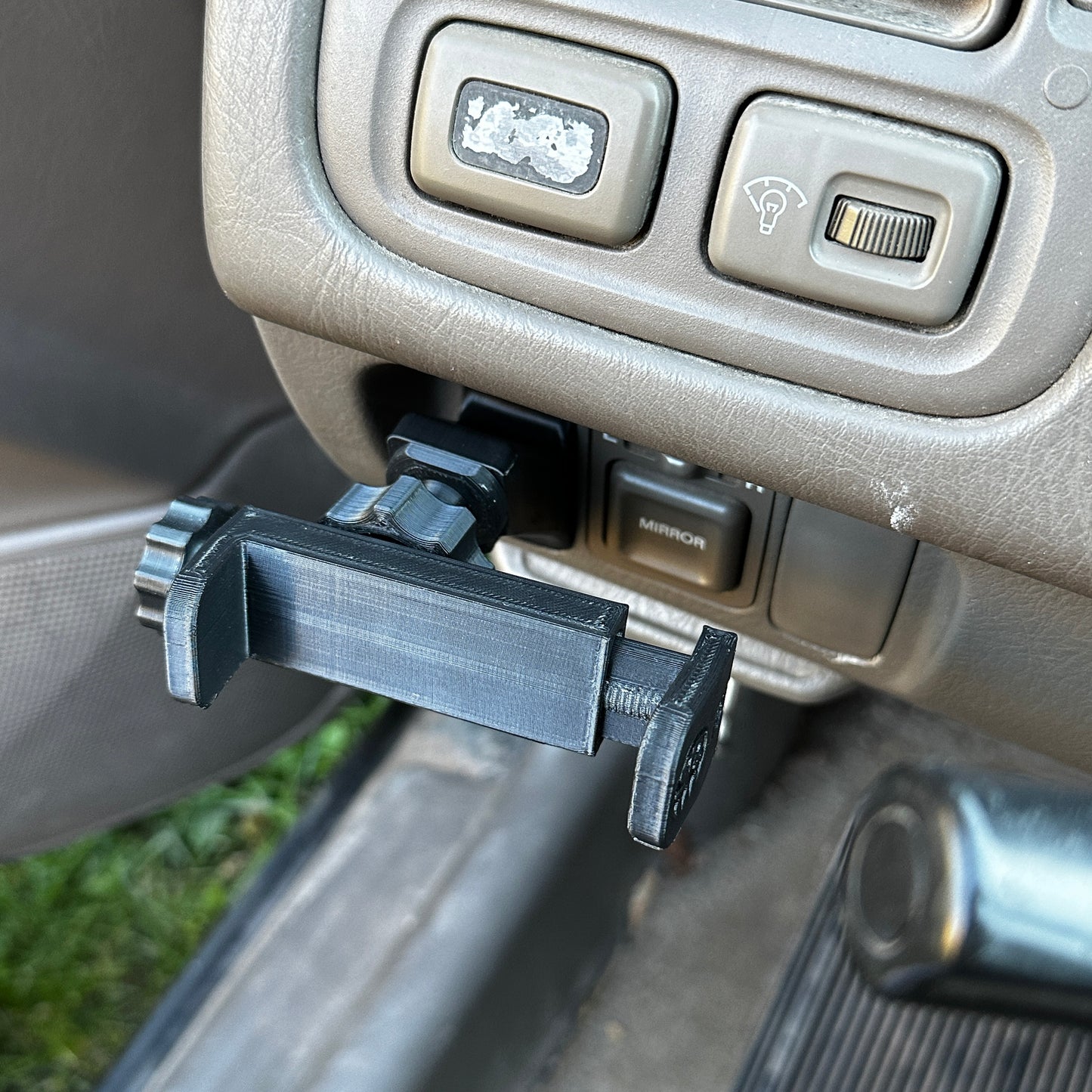 Custom phone mount for 1996-2000 Civic EK replaces lower factory blank button