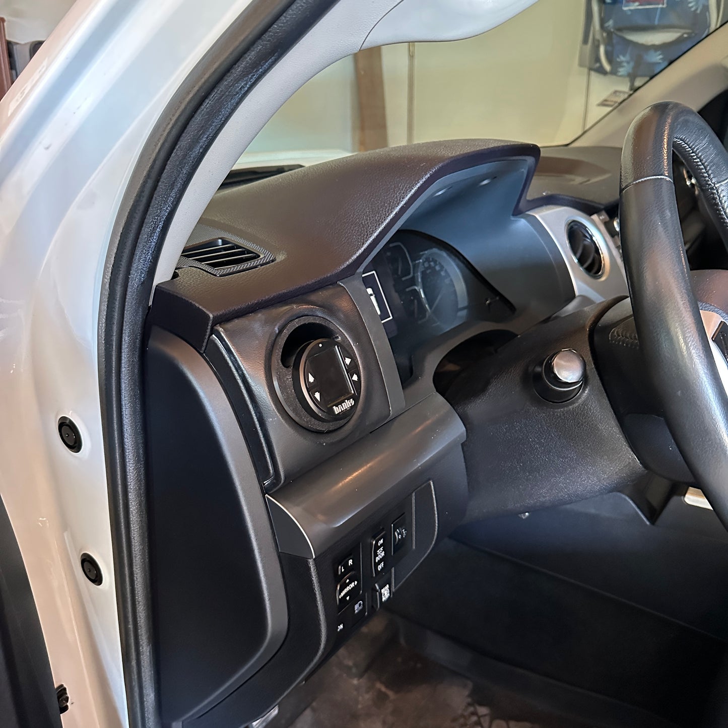 Single Gauge pod mount for 2014-2021 Tundra climate vent