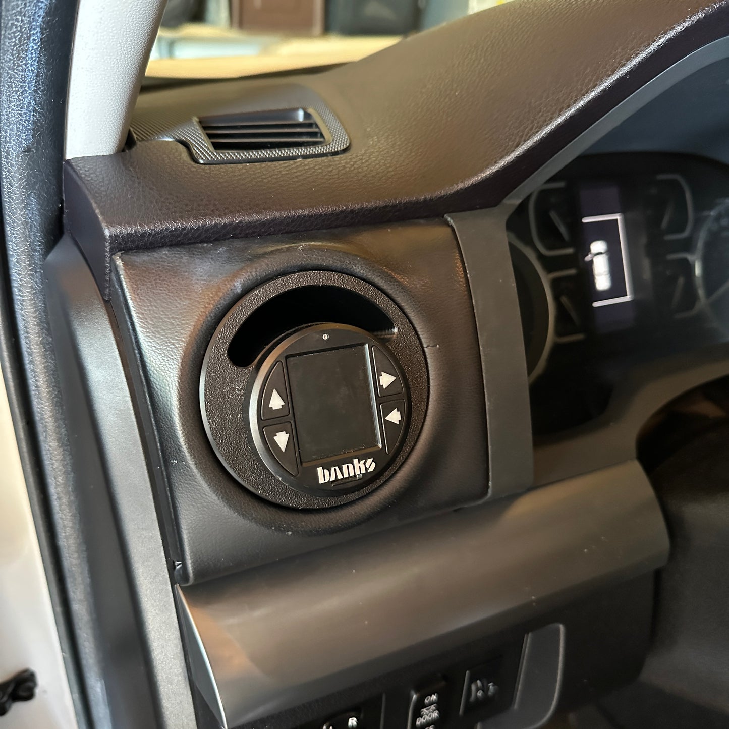 Single Gauge pod mount for 2014-2021 Tundra climate vent