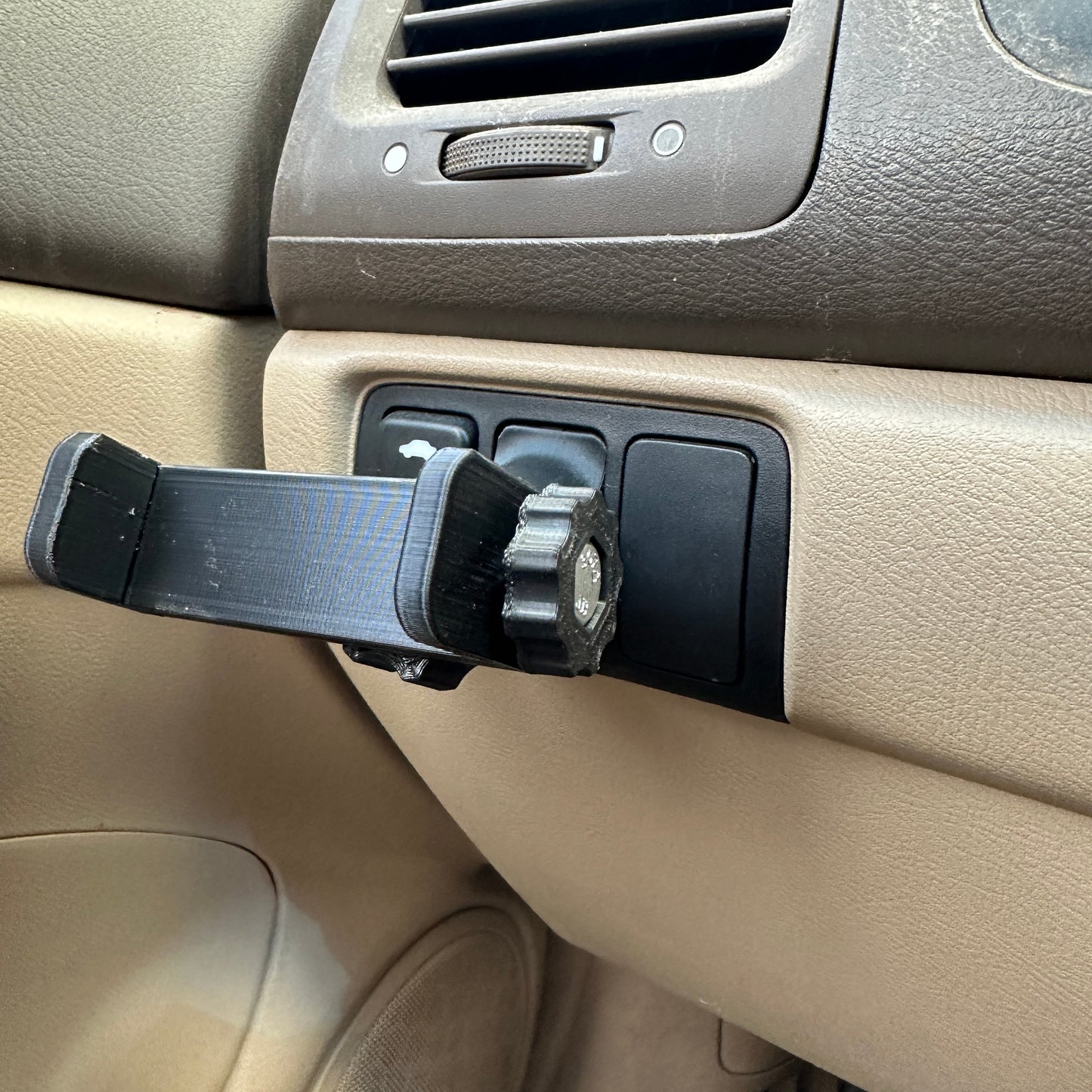 Blank button phone mount for 2003-2013 Honda Accord, Fit, or Civic (See Compatability)