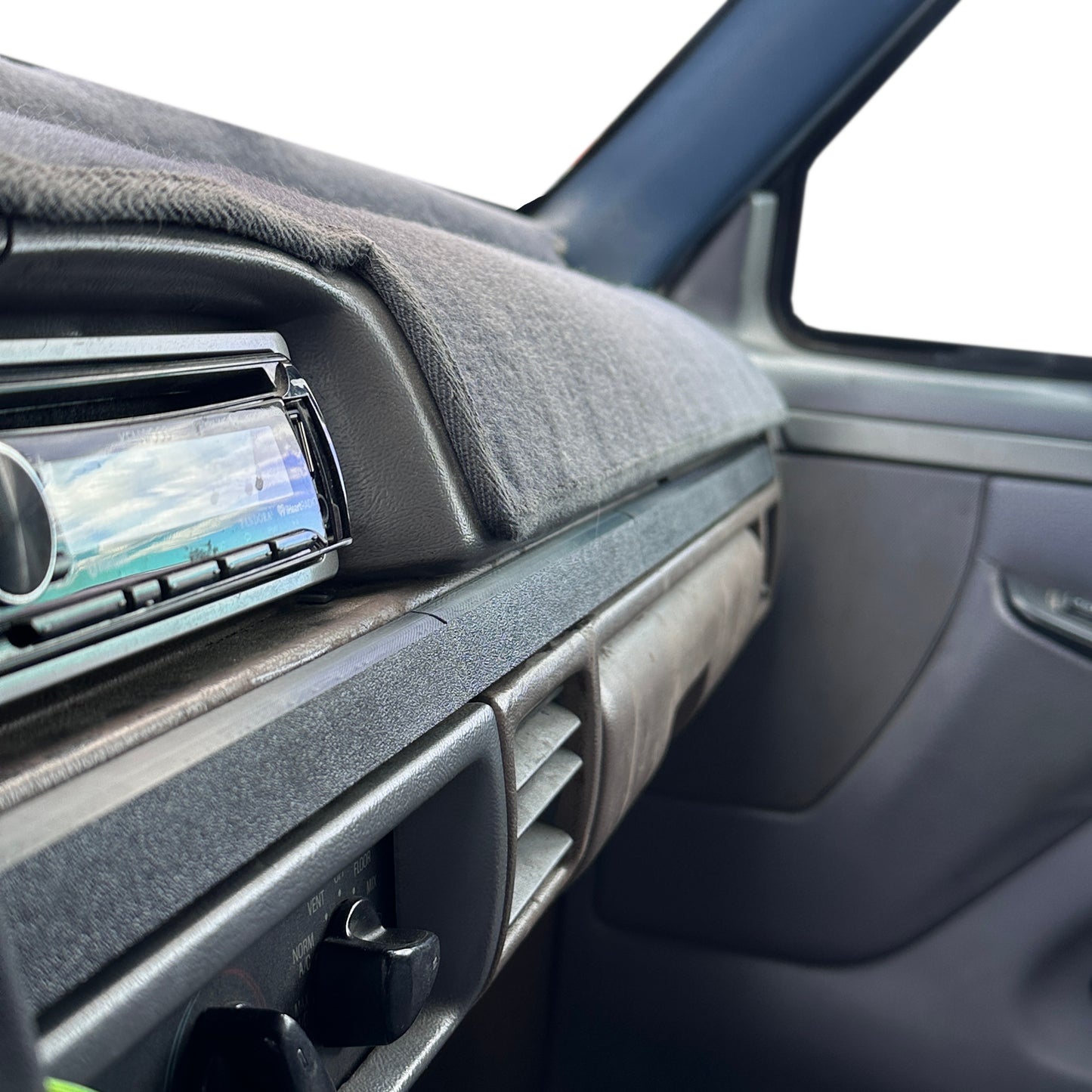 Long passenger dash trim for 1992-1996 F150 F250 F350 Bronco (assembly required)